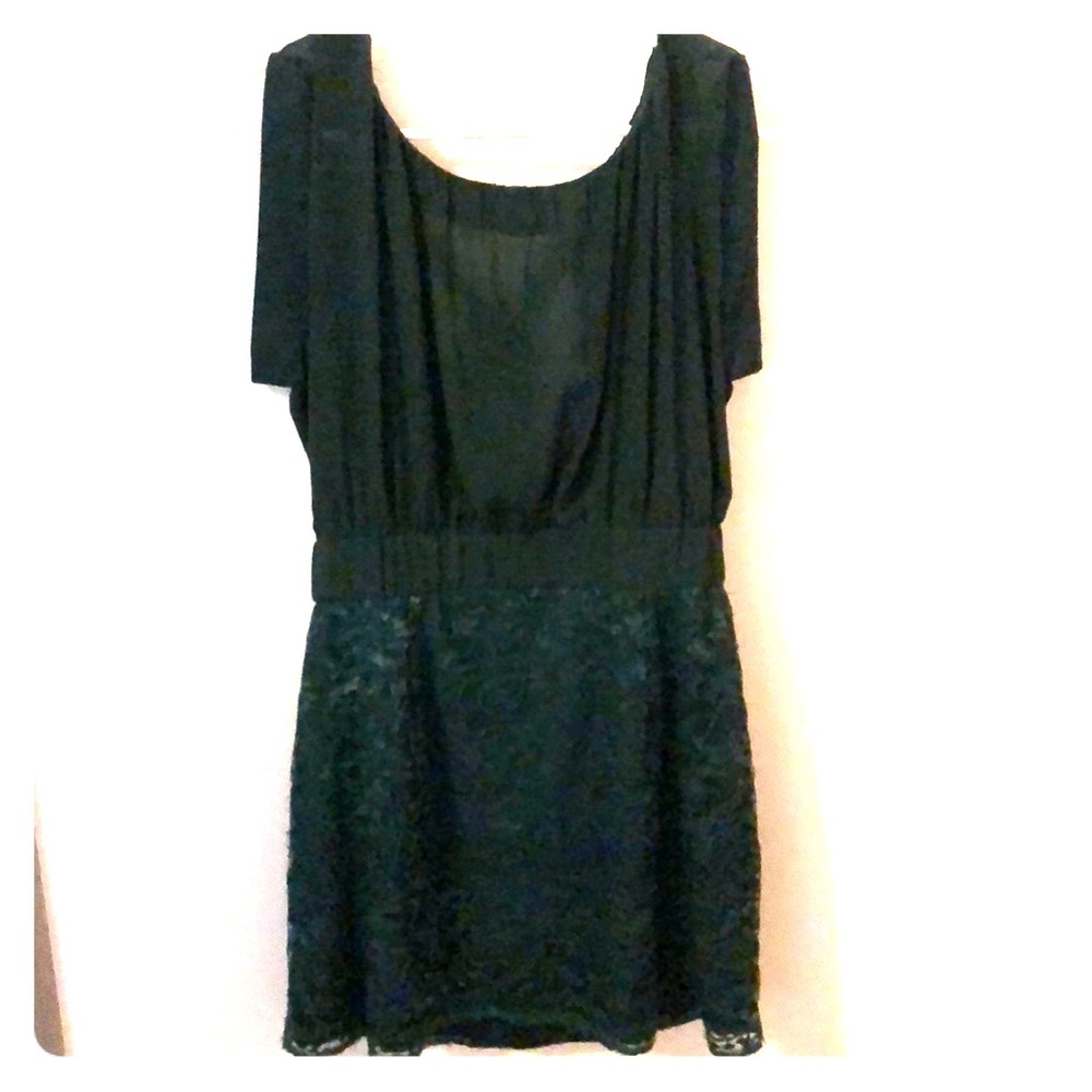 Lacy/sheer emerald cocktail dress